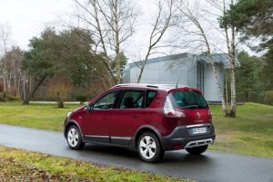 Załączona grafika: Renault Scenic XMOD - zdjęcie 3.jpg