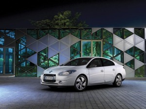 Fluence Z.E. - zdjęcie 1.jpg