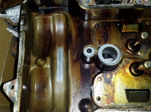 pokrywa glowicy rozrzadu wytarcie.JPG