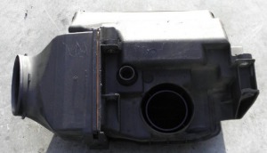 obudowa filtra powietrza megane 1.6 16V.jpg