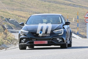 renault-megane-rs-fotos-espia-facelift-201960493-1567503556_11.thumb.jpg.2b1ef9009537a5a5da7d8b3c5ab402bc.jpg
