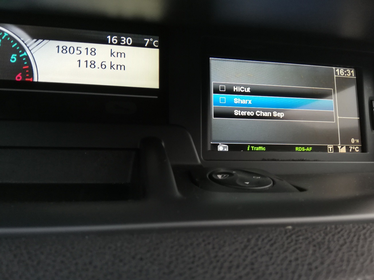 Radio Arkamys® Bluetouth ukryte menu Car Audio