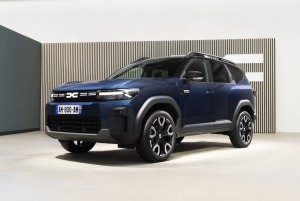 all-new dacia bigster hybrid 155 journey indigo blue (11).jpg