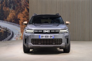 all-new dacia bigster tce 130 4x4 extreme schiste grey (1).jpg