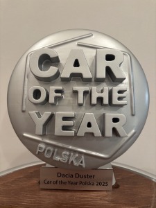 dacia duster zdobywa tytul car of the year polska 2025.jpg