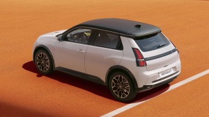 renault 5 e-tech electric roland-garros (1).jpg